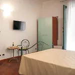 Casa Andrea فندق مبيت وإفطار تاورمينا
