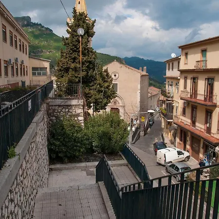 Casa Andrea Bed & Breakfast 3*